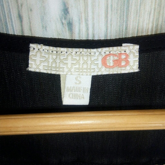 GB sheer long bell sleeve w pleated bib bl… - Picture 5 of 7